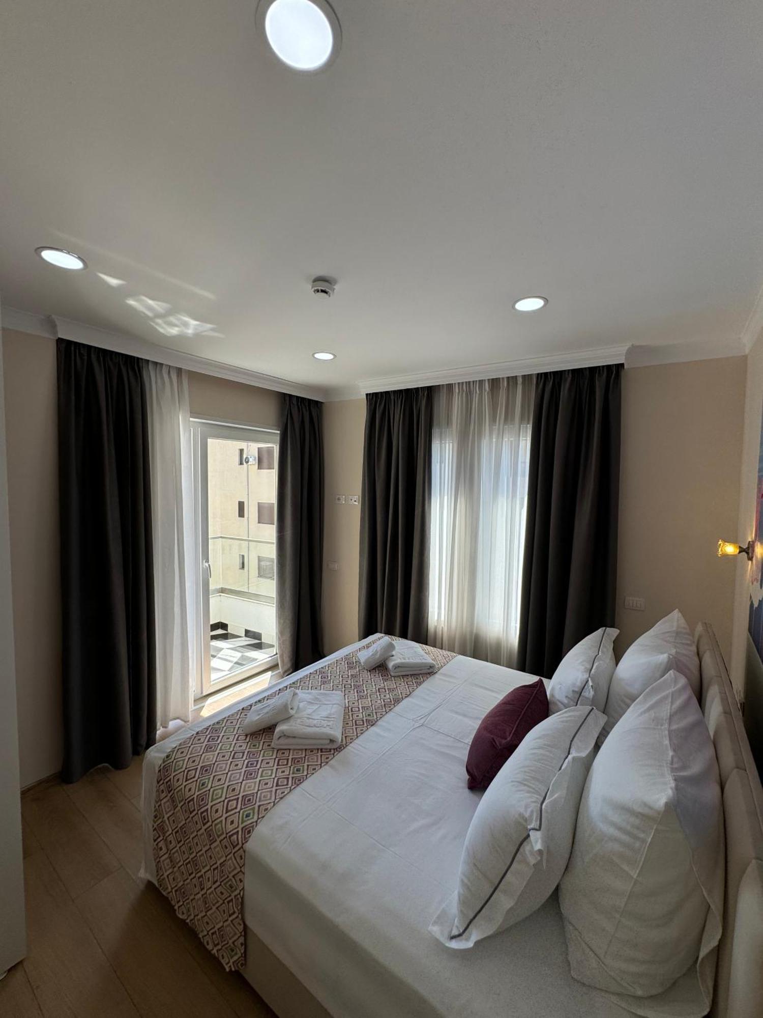 Hotel Britania Vlorë Habitación foto