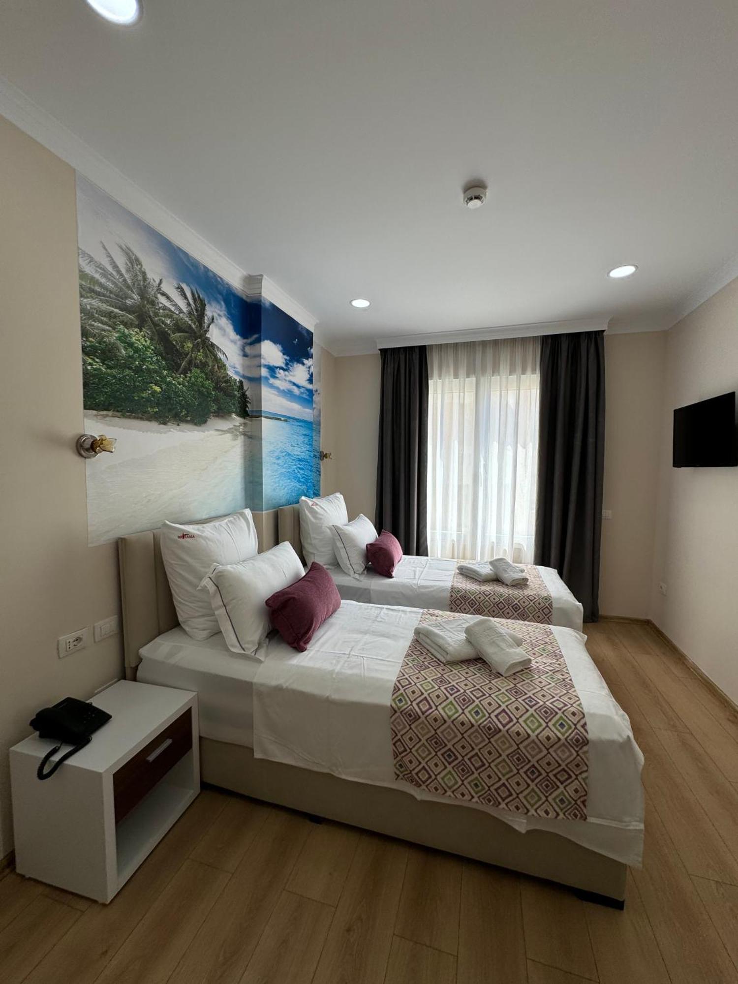Hotel Britania Vlorë Habitación foto