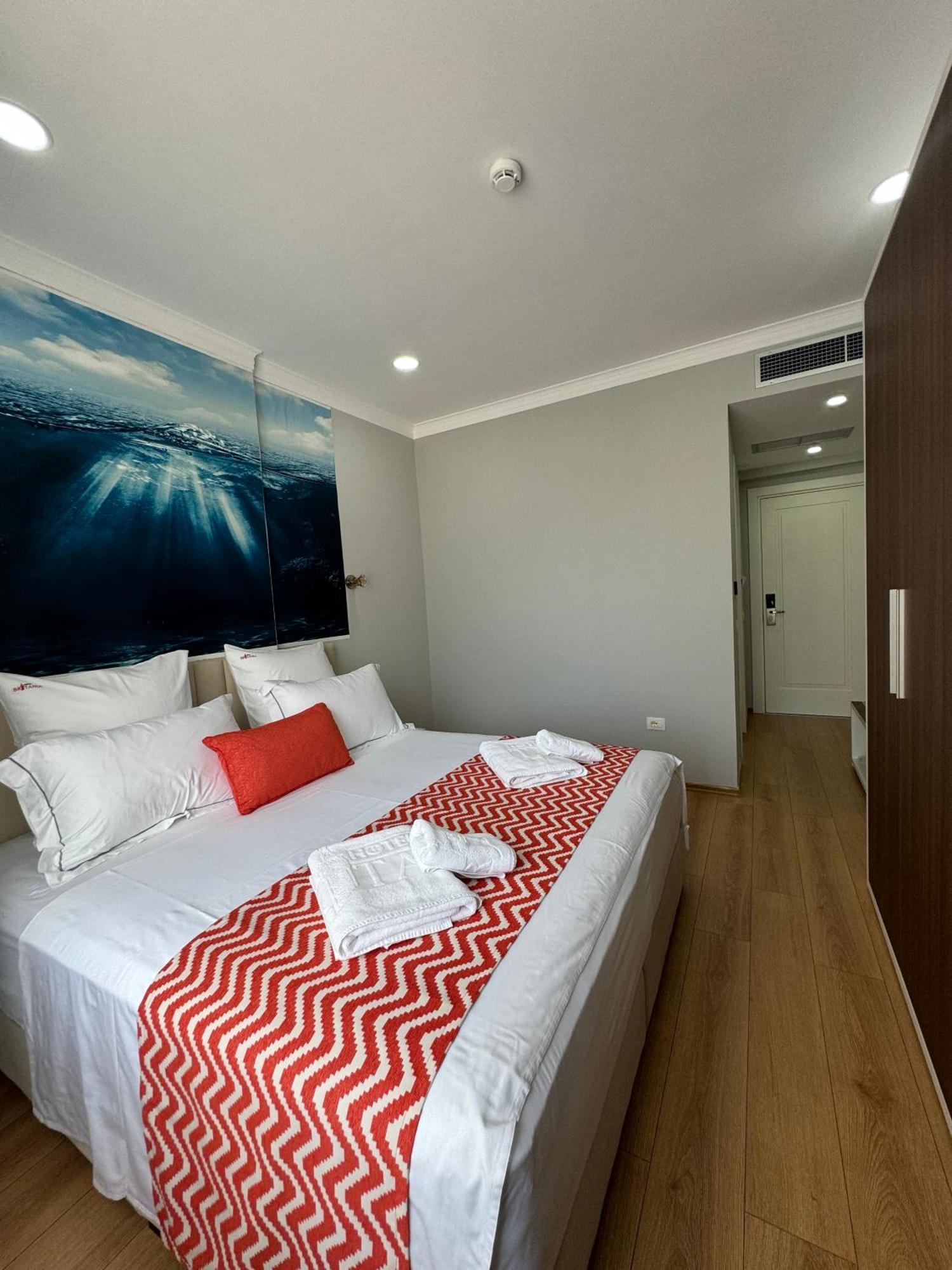Hotel Britania Vlorë Habitación foto